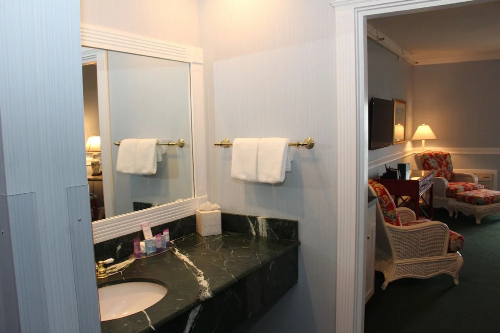 Chippewa Hotel Waterfront