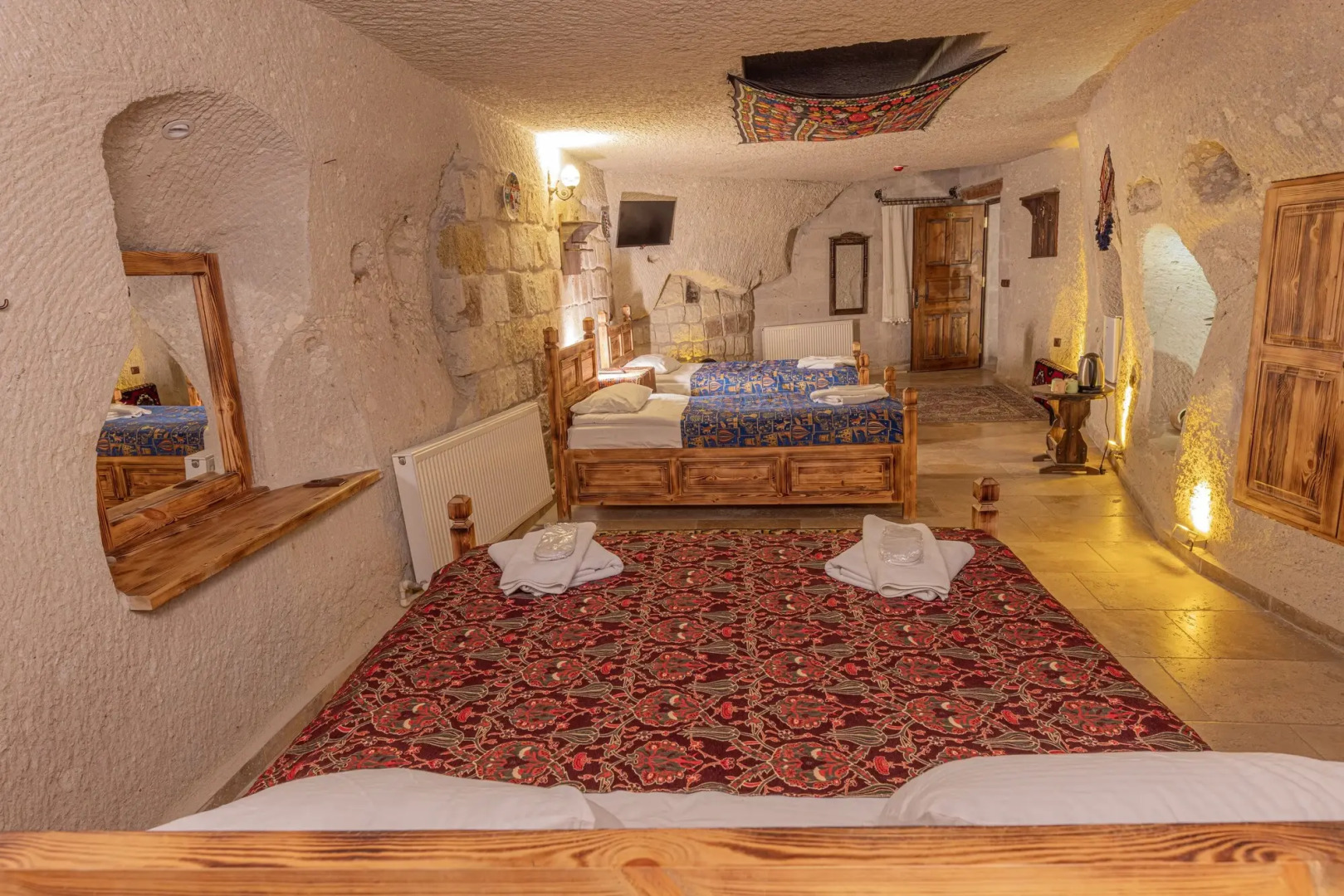 Zeus Cave Suites