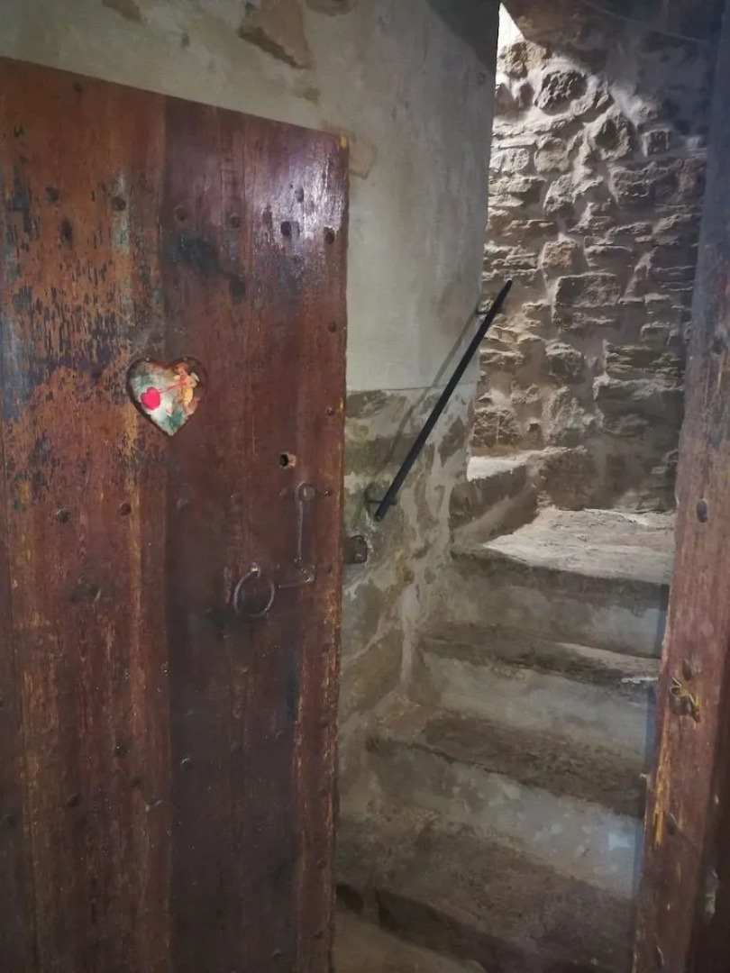 La Casa Dels Ocells- Adults Only