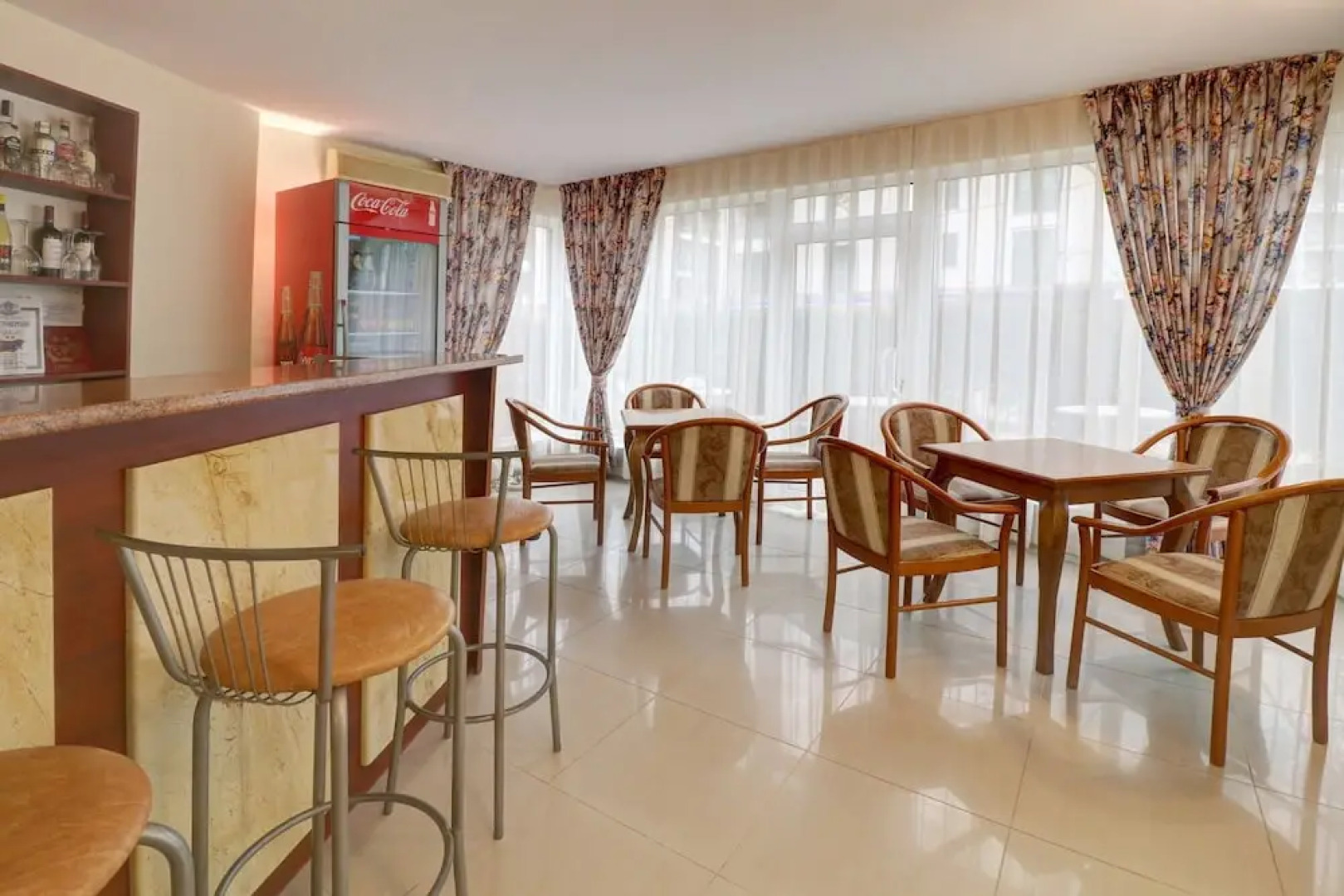 Jupiter Family hotel