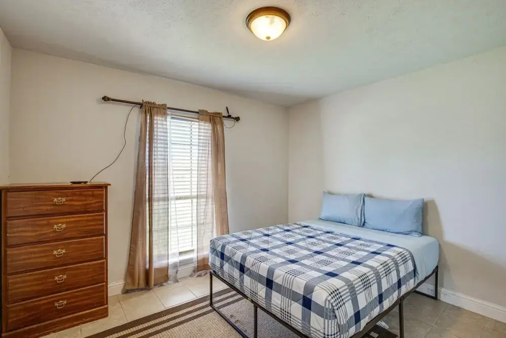 < 1 Mi to Lake Ray Hubbard: Home w/ Patio!