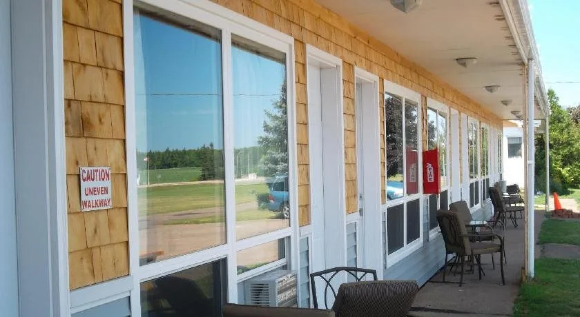 Anchor Motel and Suites