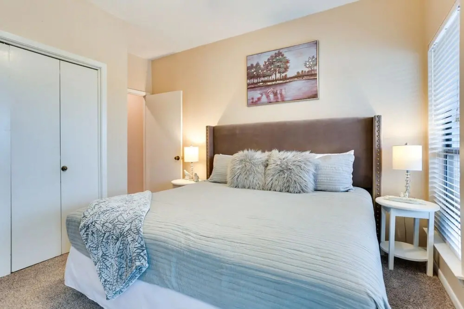 Lakefront Townhome in Pottsboro: Pets Welcome!