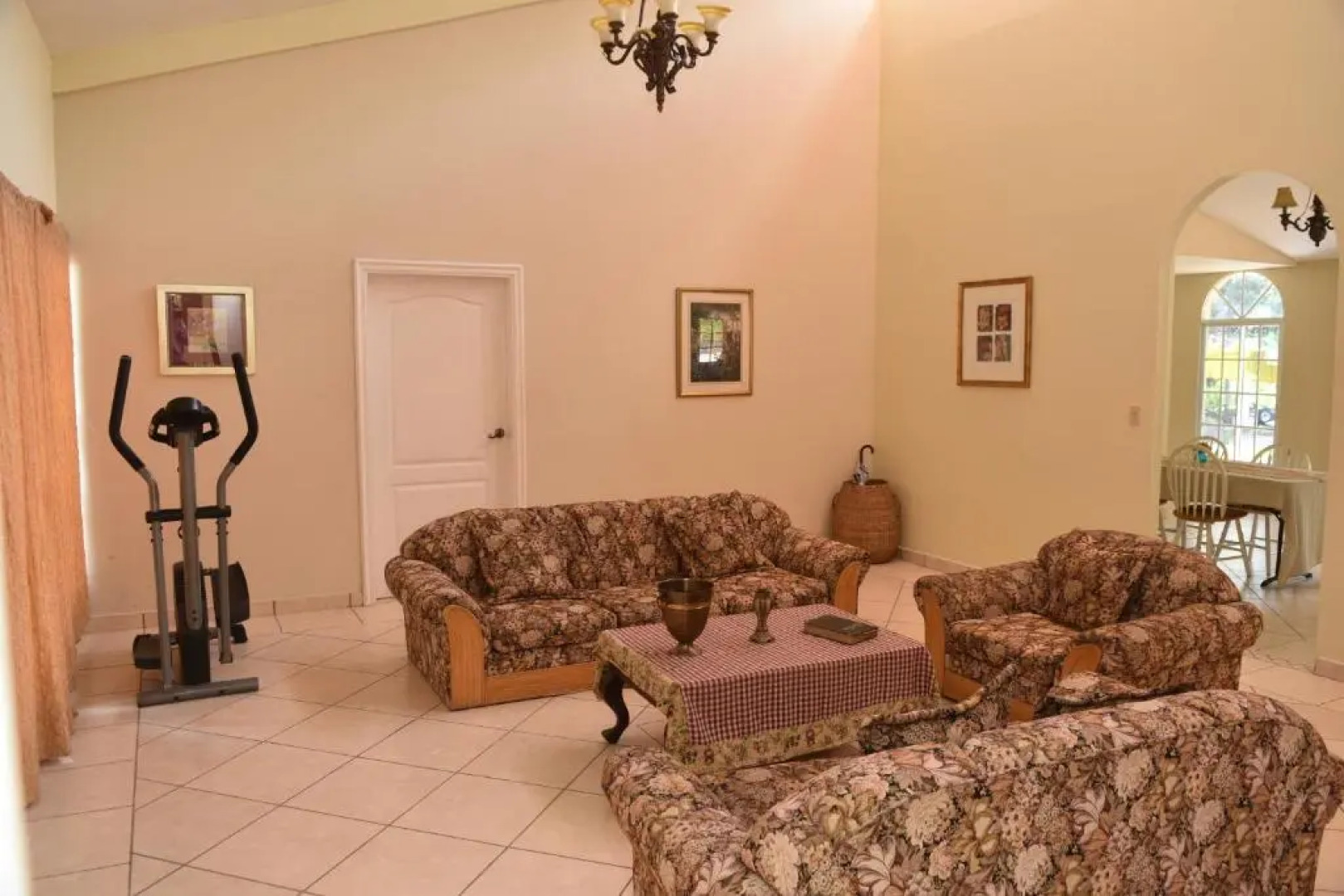 Uyuca Vista Family Villa