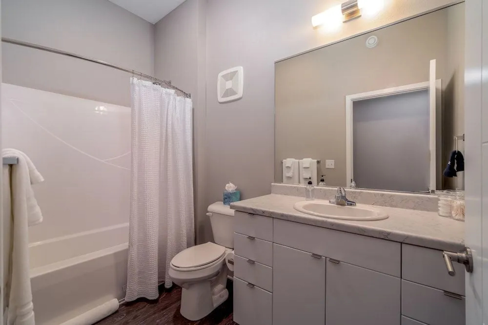 Kasa Downtown Des Moines