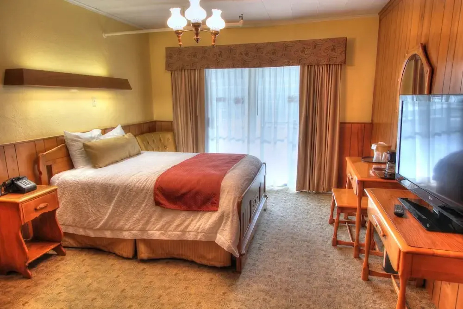 The Historic Gatlinburg Inn