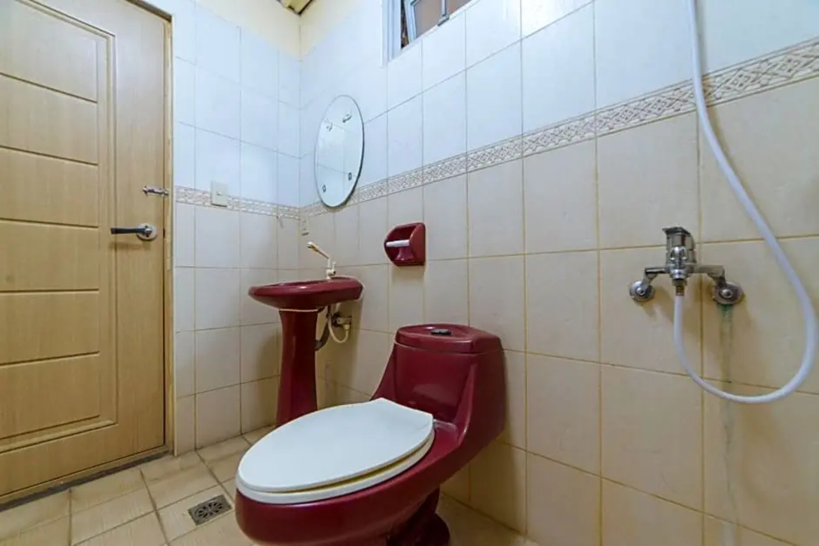 RedDoorz Plus @ Subic 2n2 Beach Resort Zambales