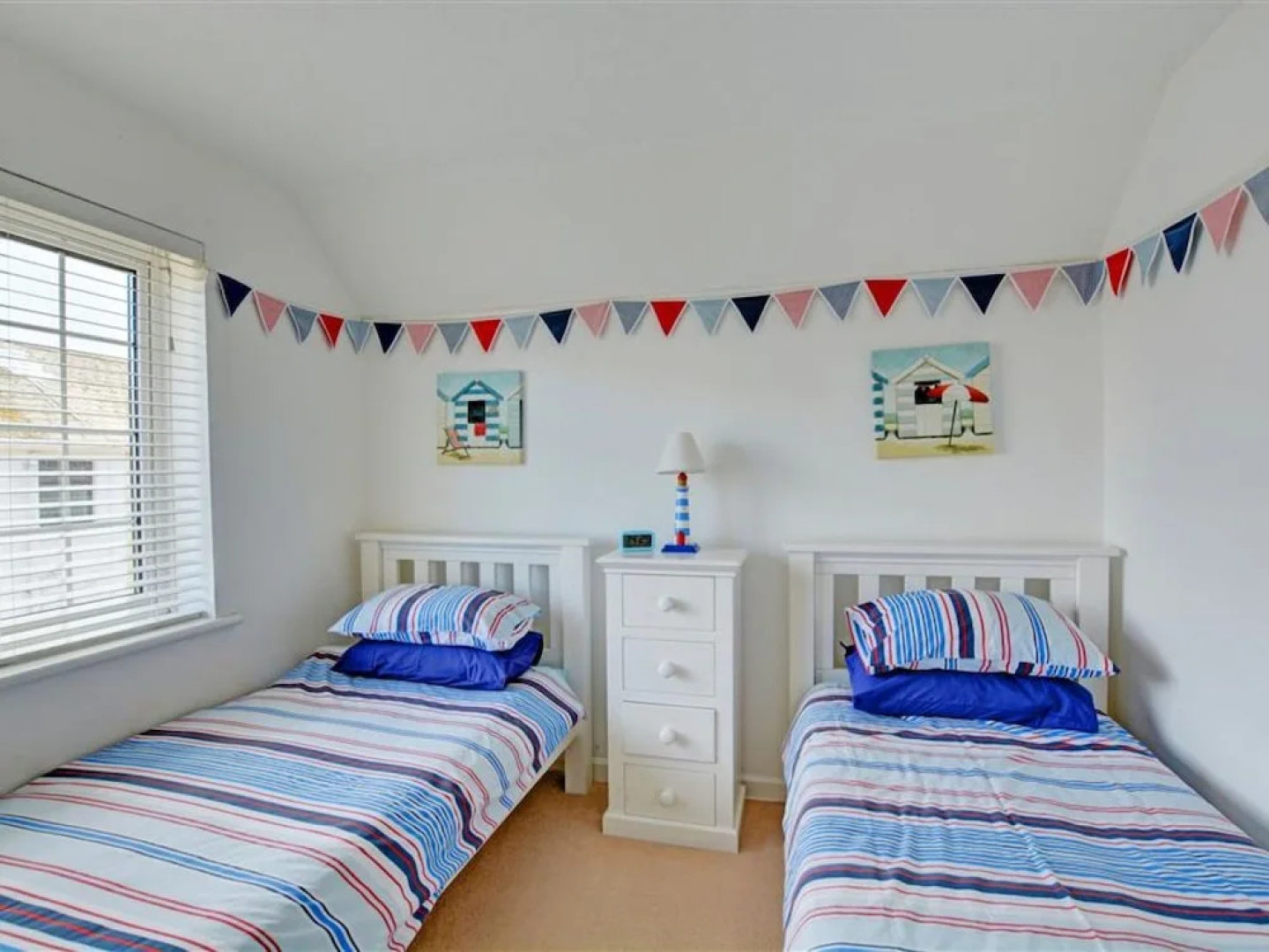 Pretty Holiday Home in Saundersfoot With Garden