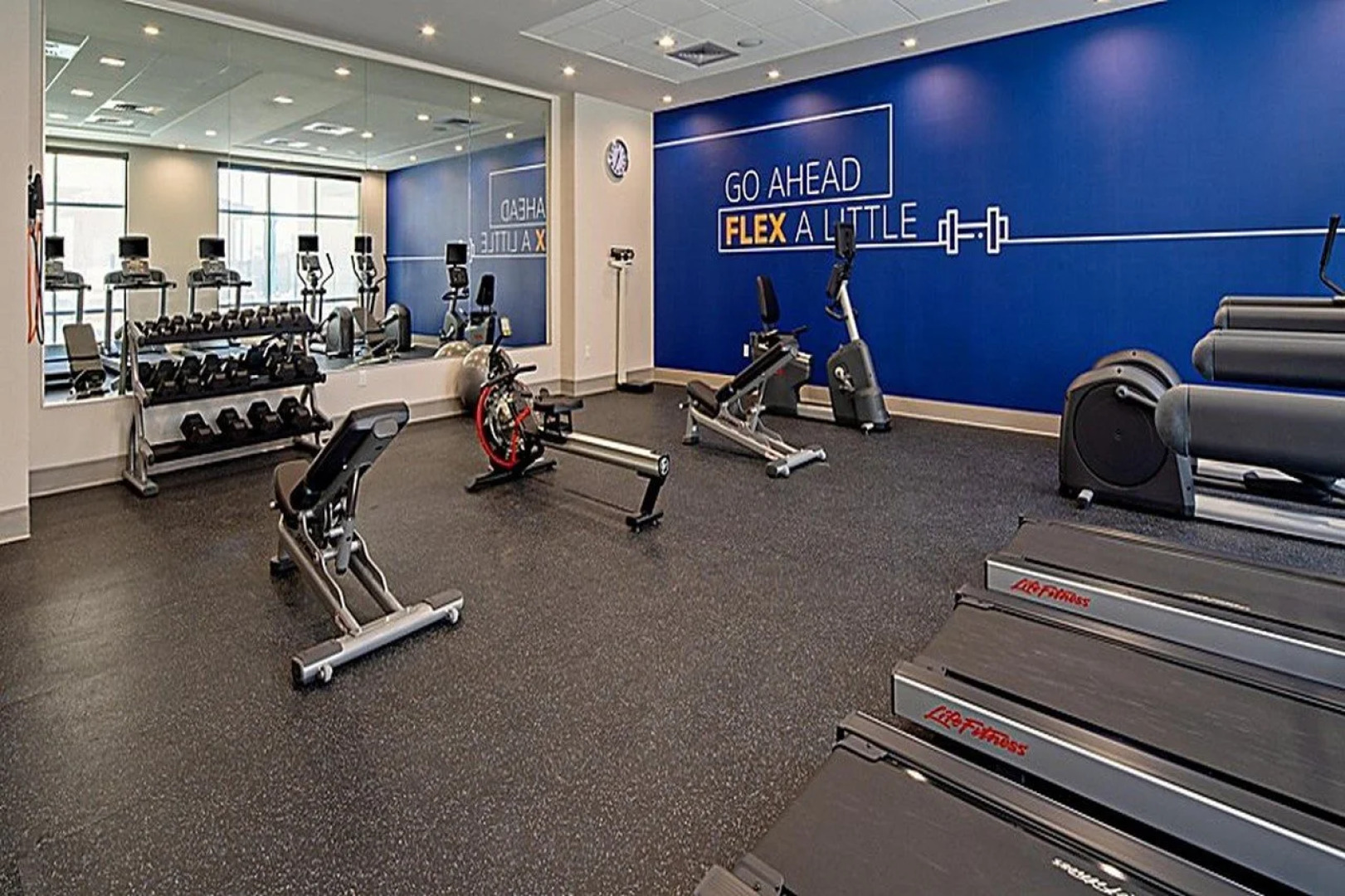 Holiday Inn Express & Suites Valencia - Santa Clarita by IHG