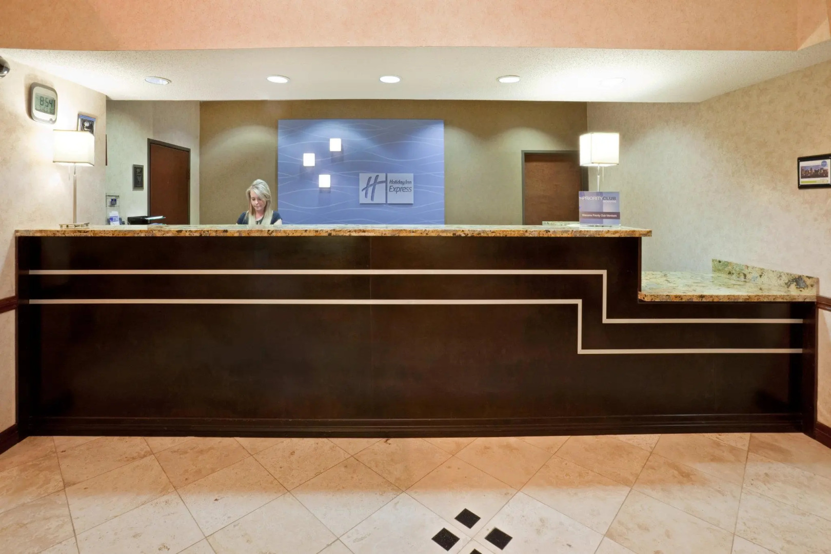 Holiday Inn Express & Suites Dallas Park Central Northeast by IHG