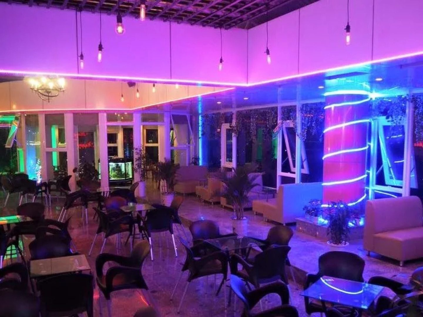 Hoang Vu Bien Ho Hotel