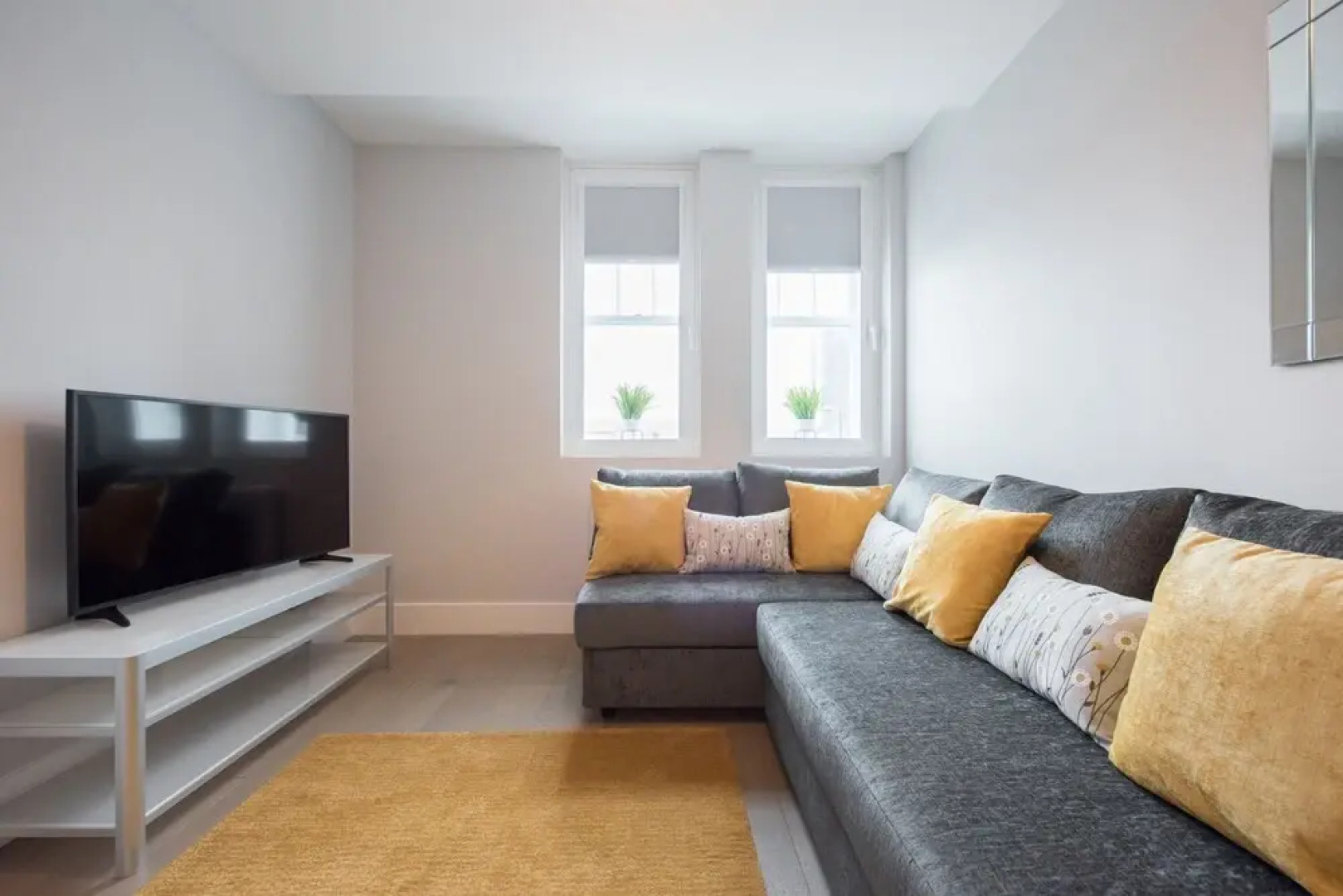 Space Apartments Modern Luxury 1 Bed