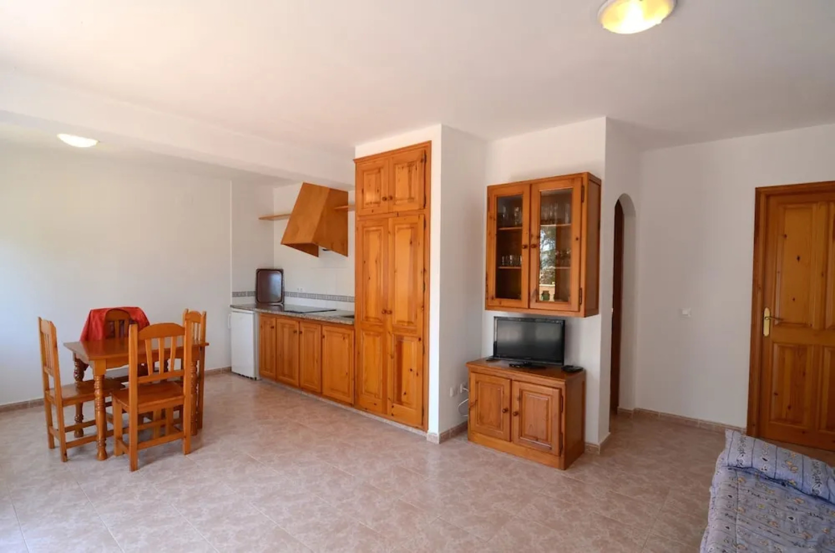 Apartamentos Hostal La Gola