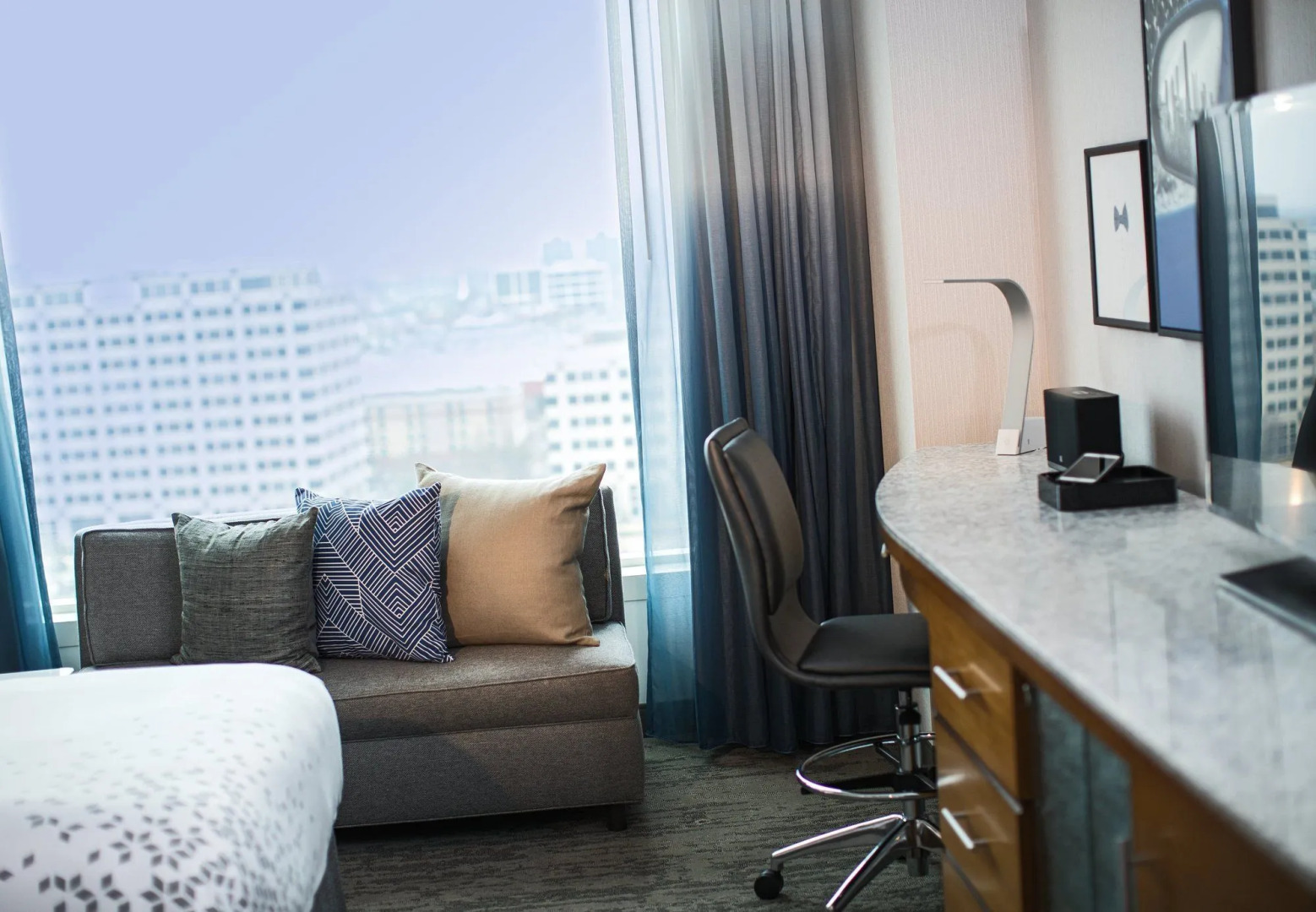 Renaissance Schaumburg Convention Center Hotel