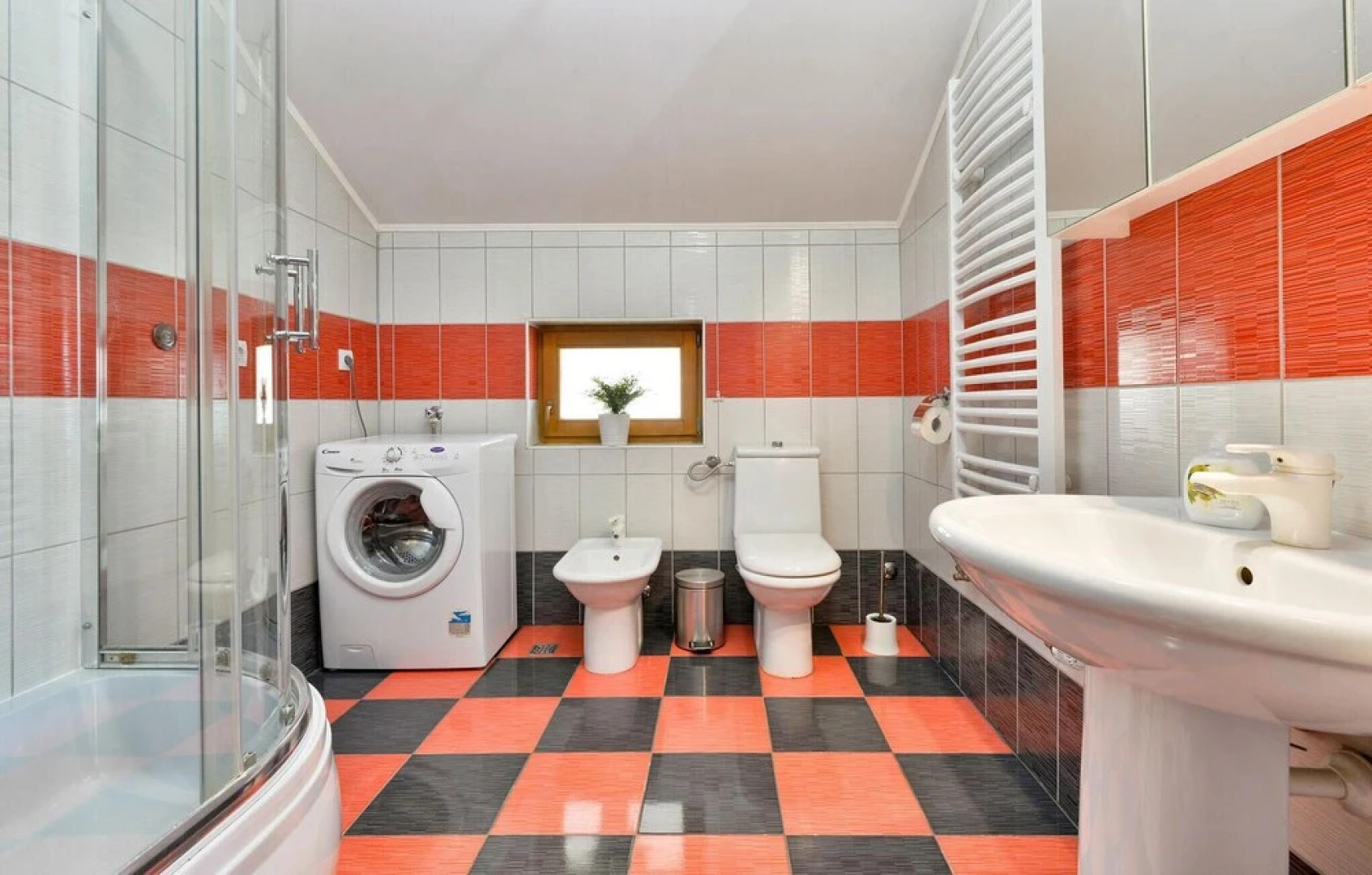 Awesome Home in Jastrebarsko With Sauna, Wifi and Outdoor Swimming Pool