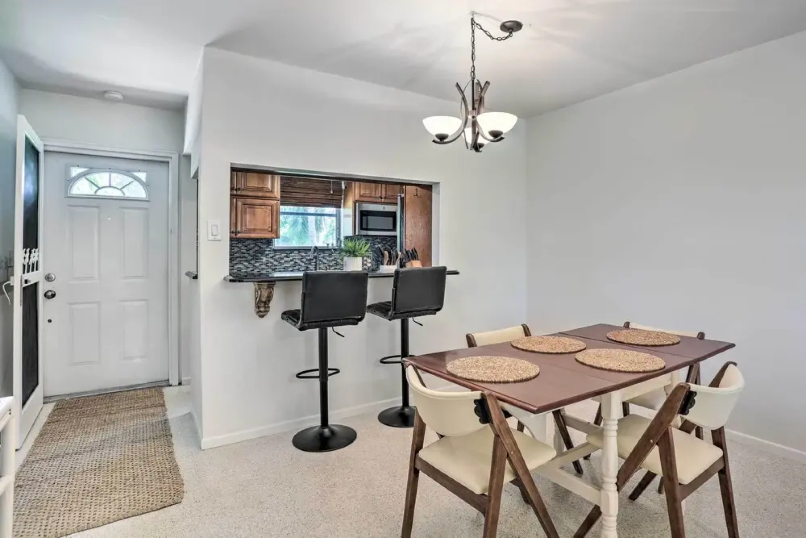 Vibrant Stuart Getaway w/ Private Hot Tub!
