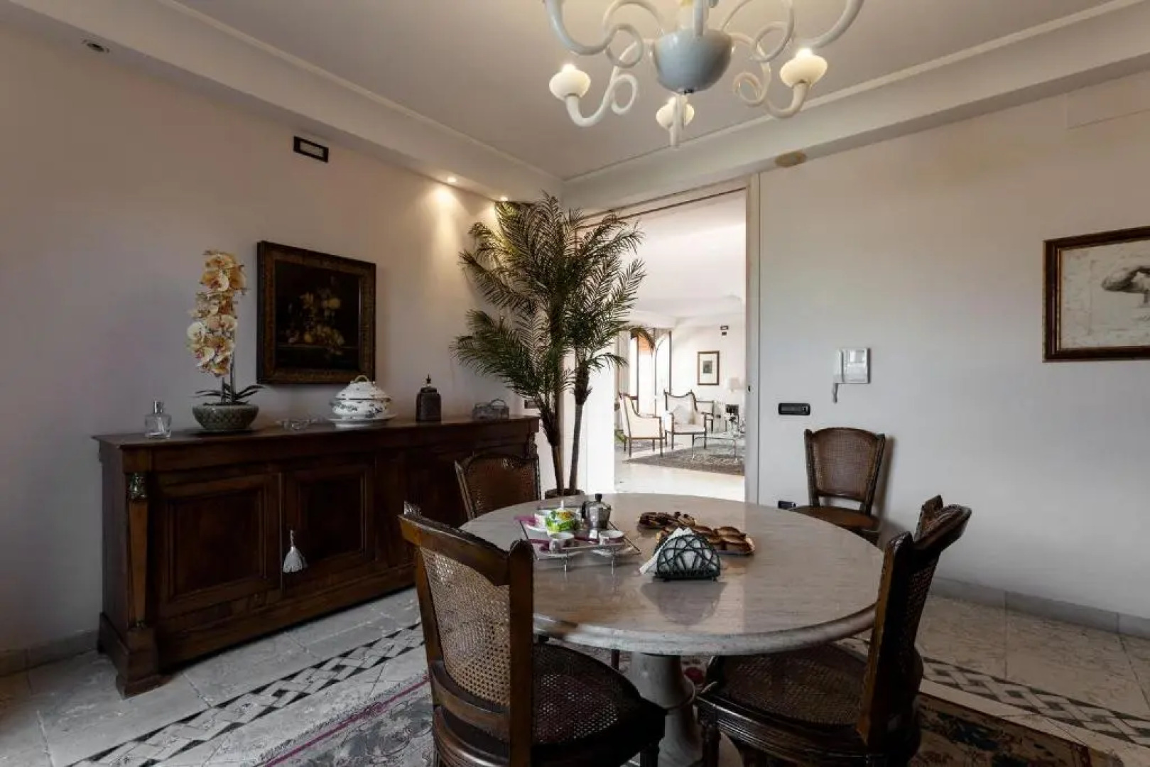 Villa piscina, campo calcetto, tennis, sauna m850