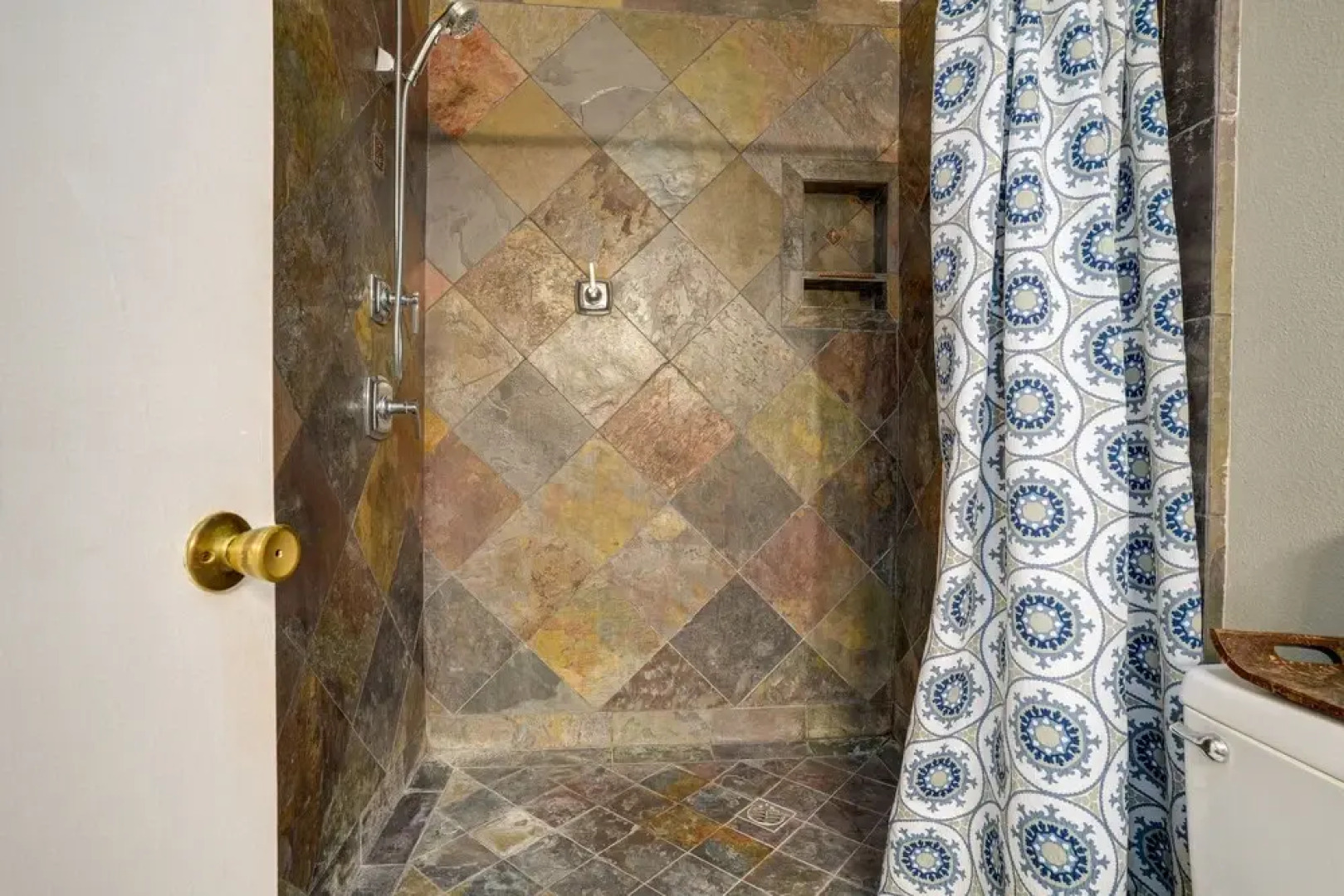 Viva Ventura: Duplex With Patio - Walk to Beach!