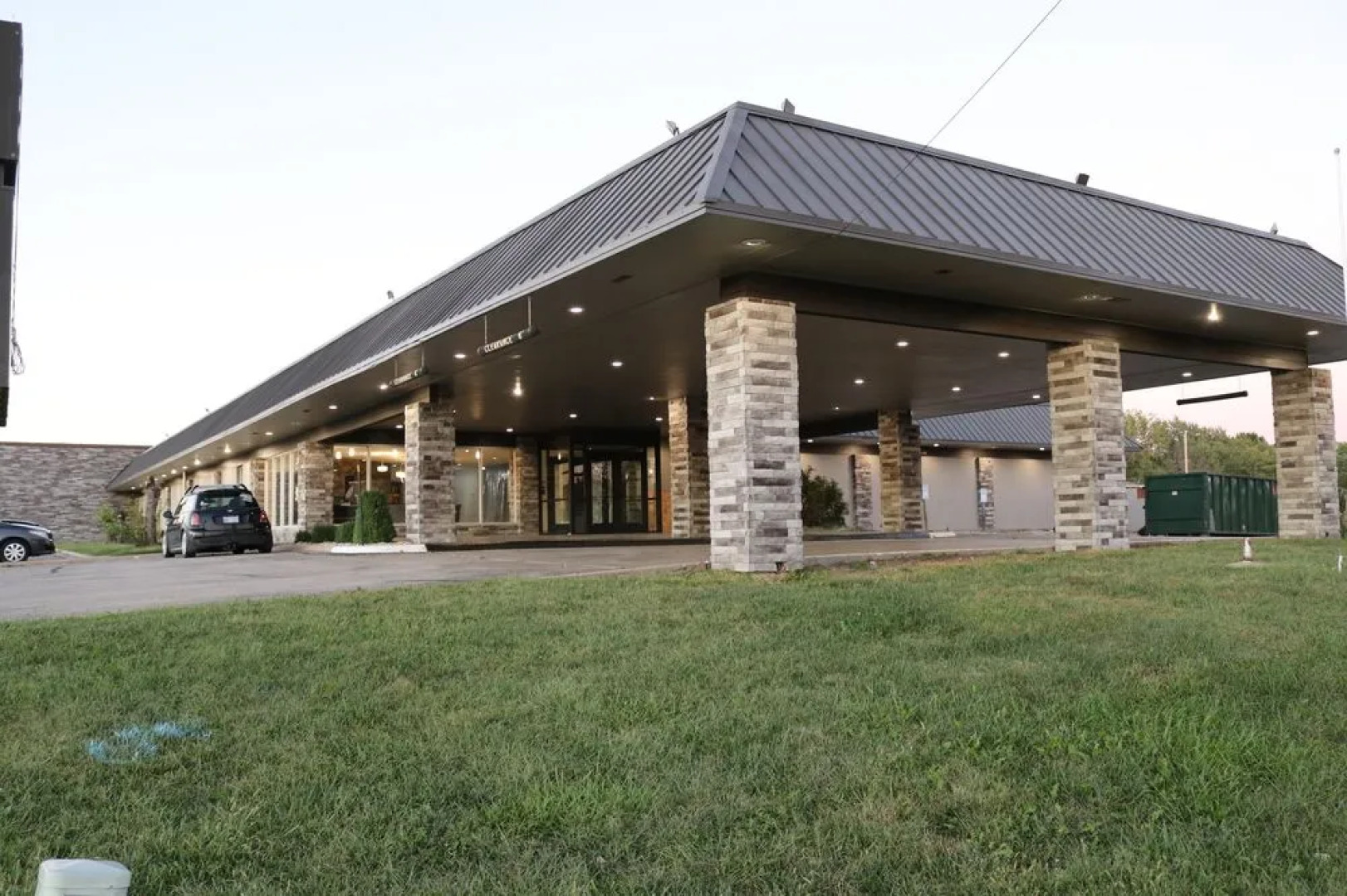 Avaste Hotel Suites & Conference Center