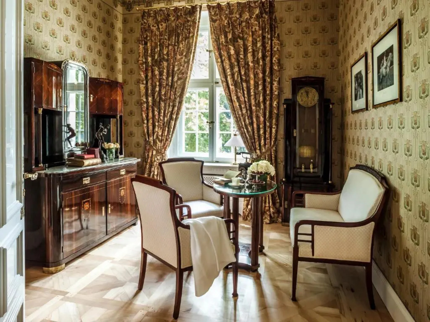 Pałac Ciekocinko - Powozownia