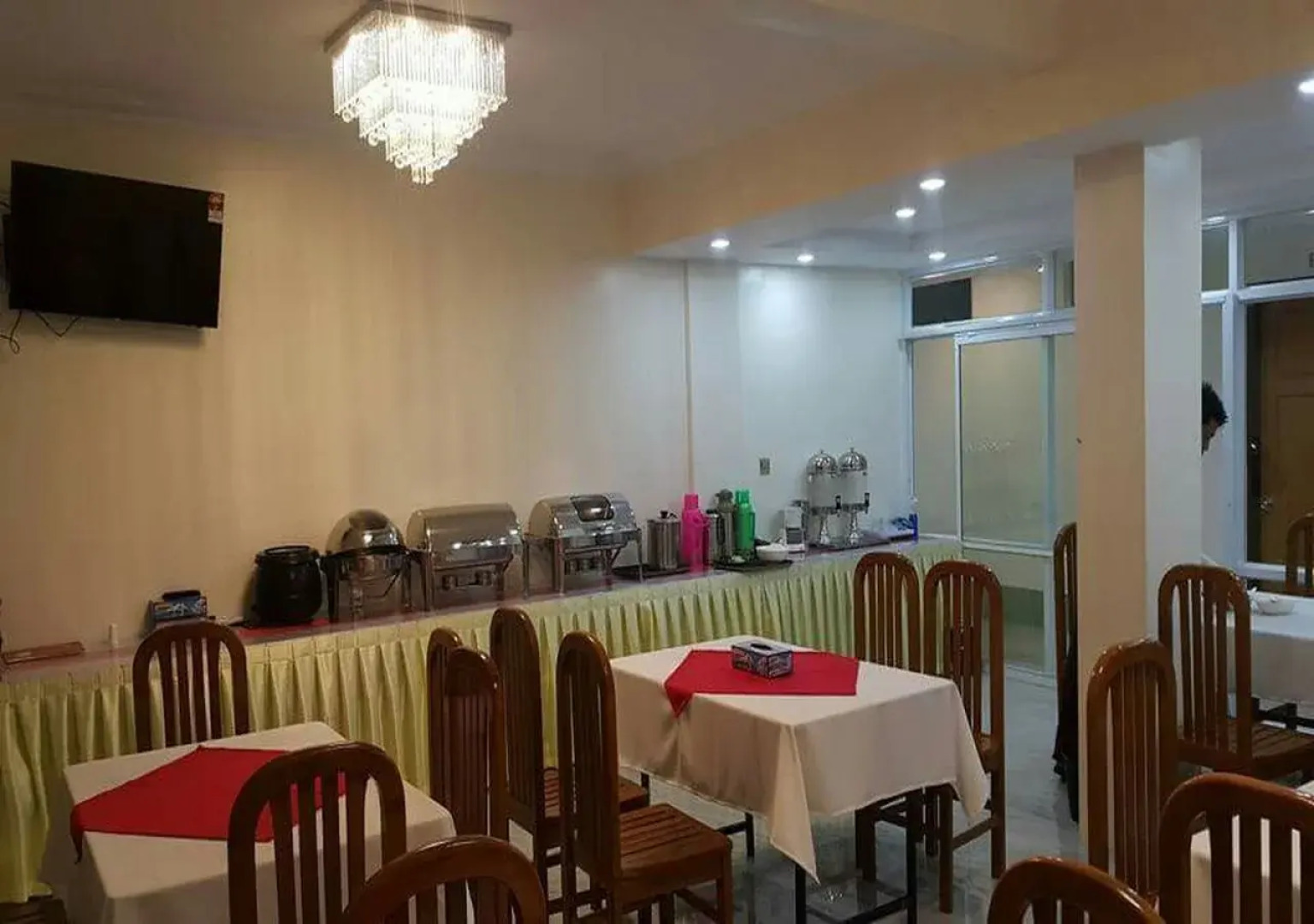 至尊酒店(Supreme Hotel)