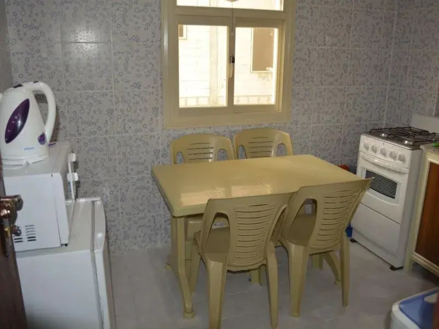 Leader Apartments