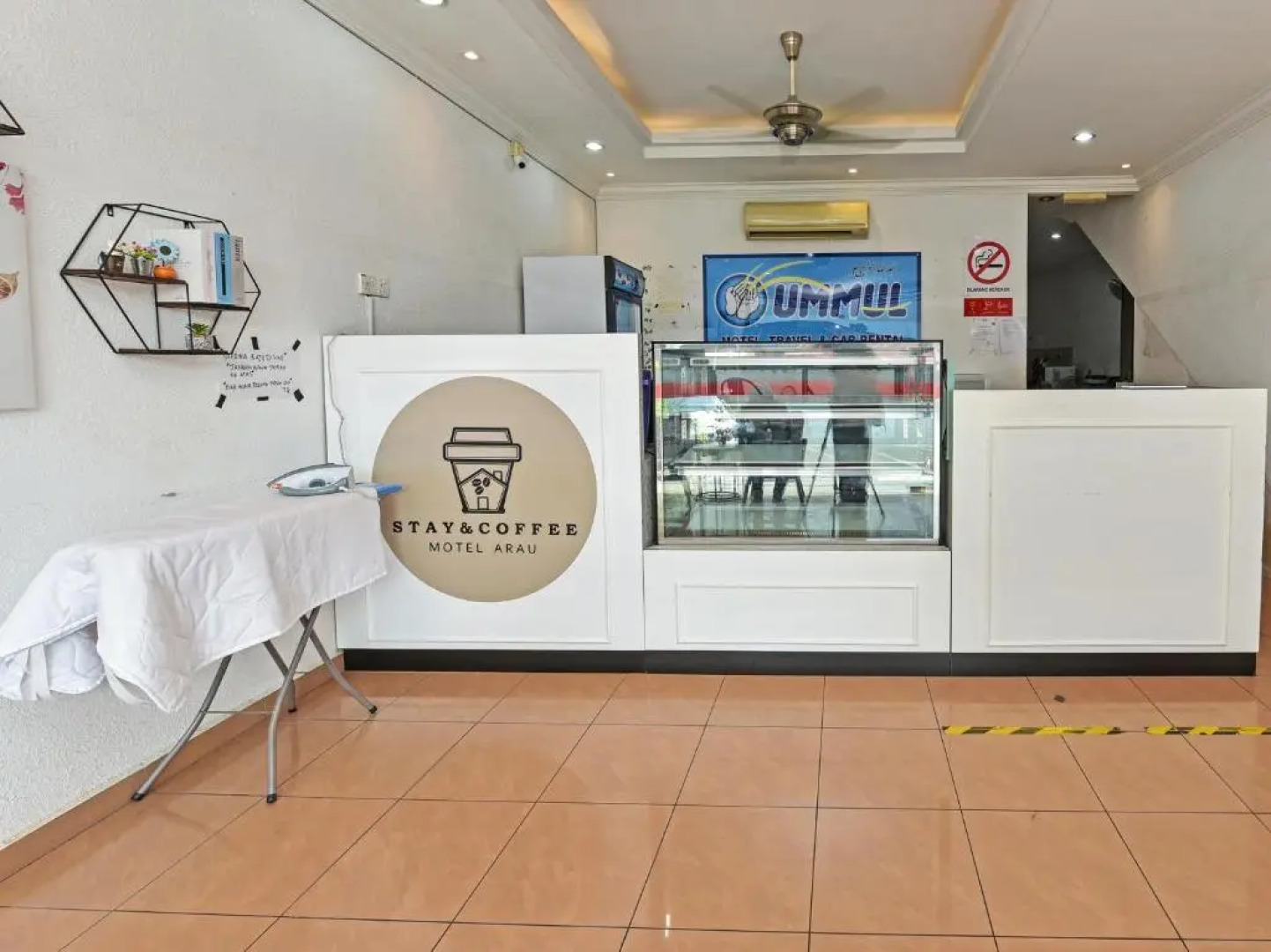 Oyo 90559 Ummul Motel C Mart