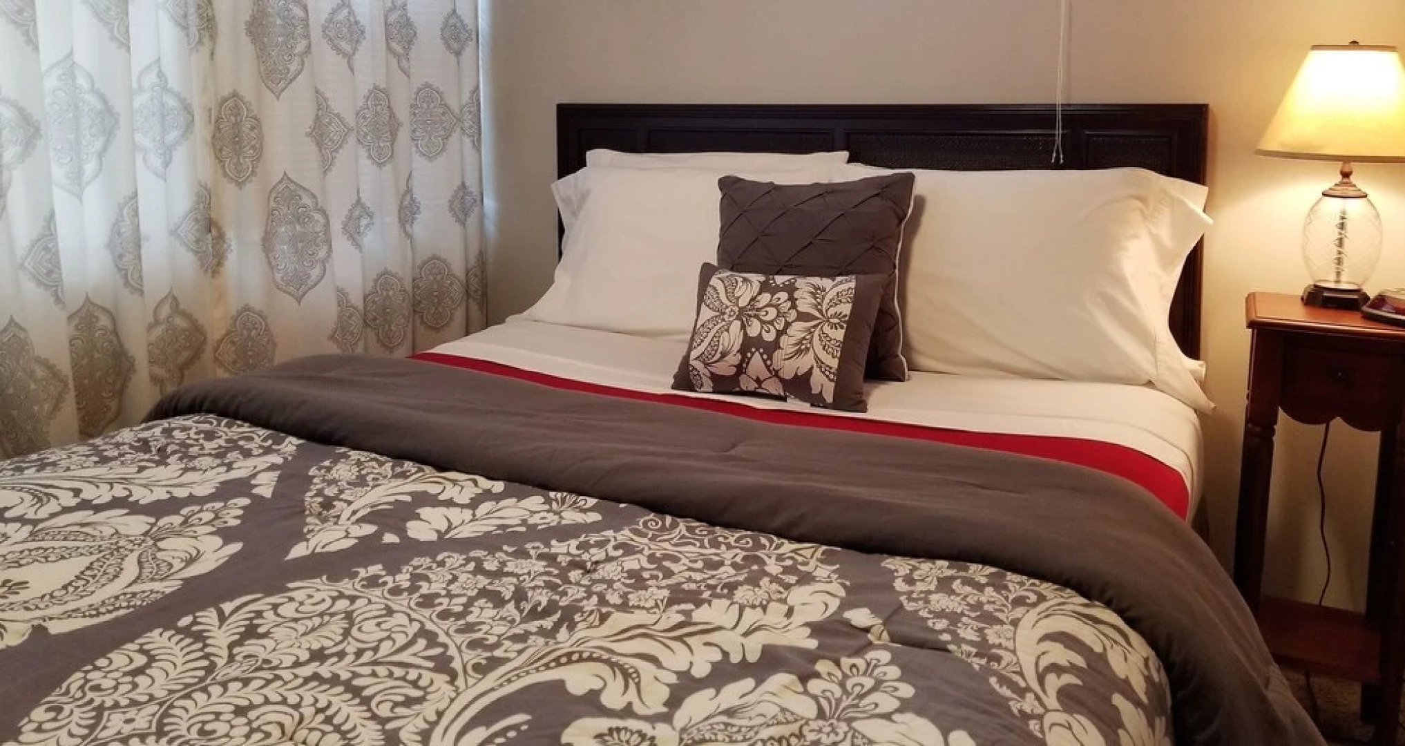 Lettered Streets Vintage Suite - Studio Apartment