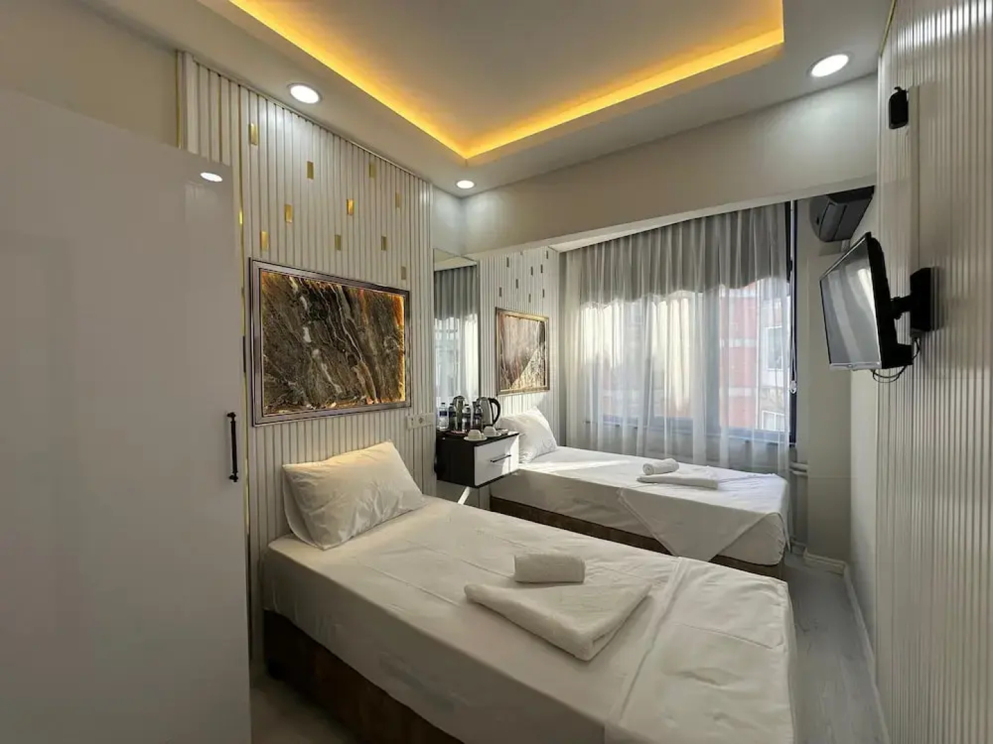 Asil Kosova Hotel