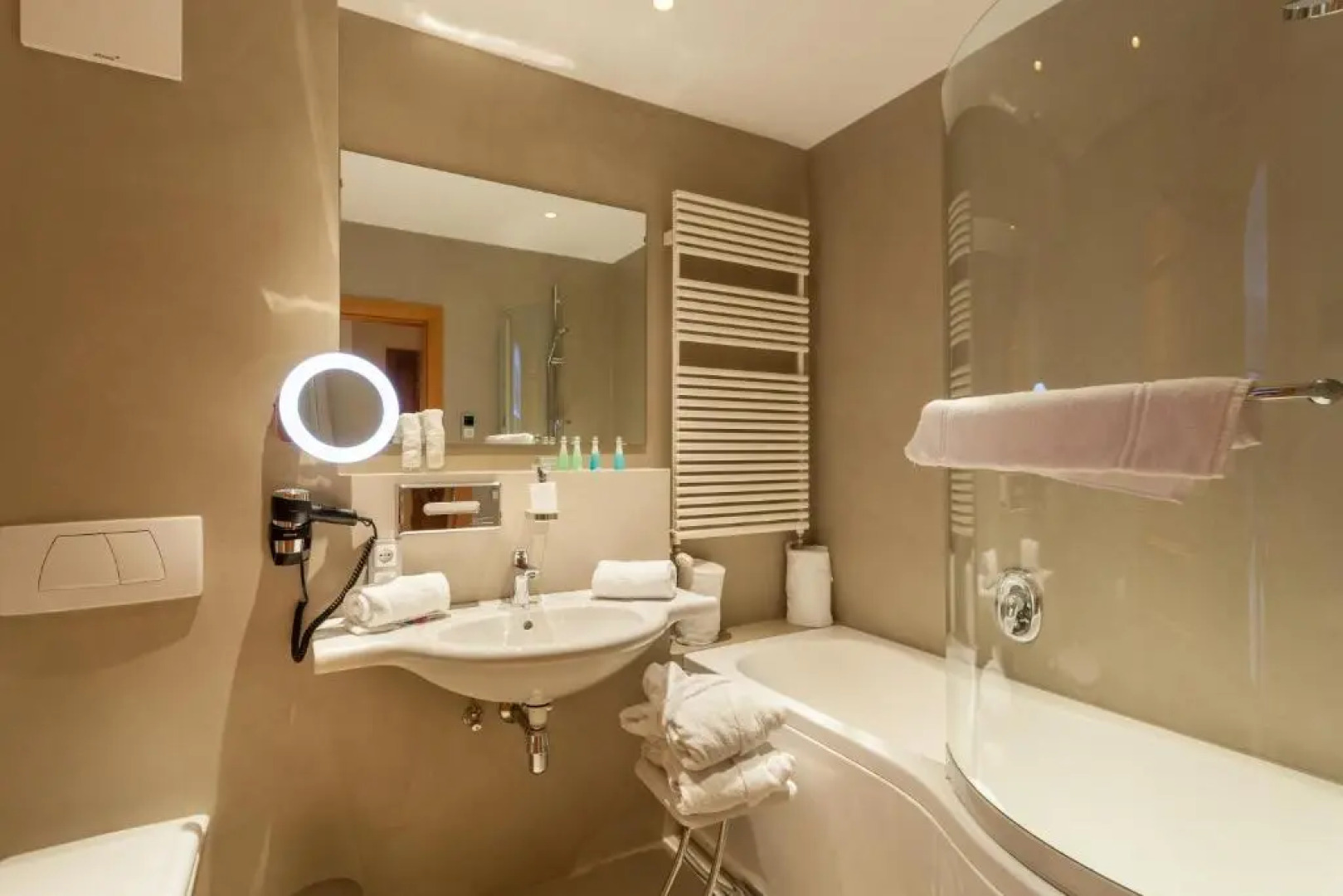 Alpinresort ValSaa - Sport & Spa