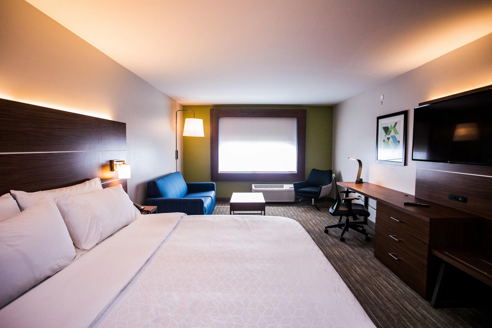 Holiday Inn Express & Suites Rehoboth Beach