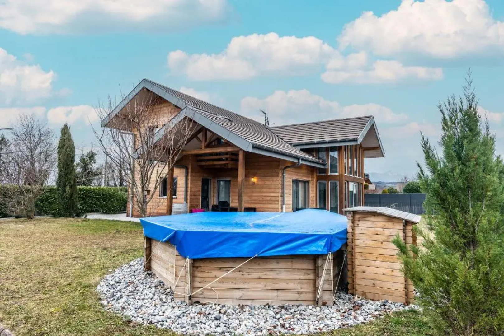 Villa tout confort - Piscine - Montagnes - Lac - Parking