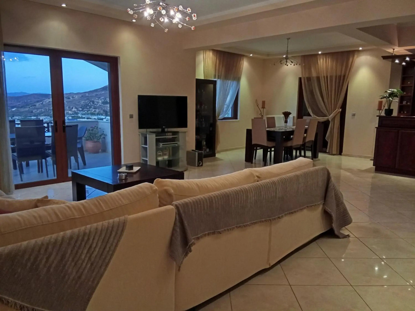 The high level Villa with amazing views 5'from falassarna!
