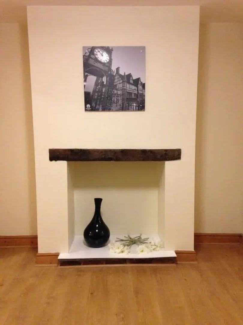 The Flintshire - 3 Bedroom House With Parking - Sleeps up to 8