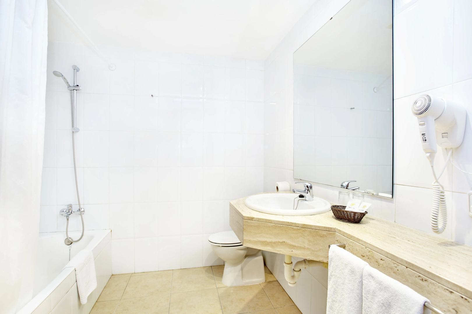 Universal Hotel Bikini