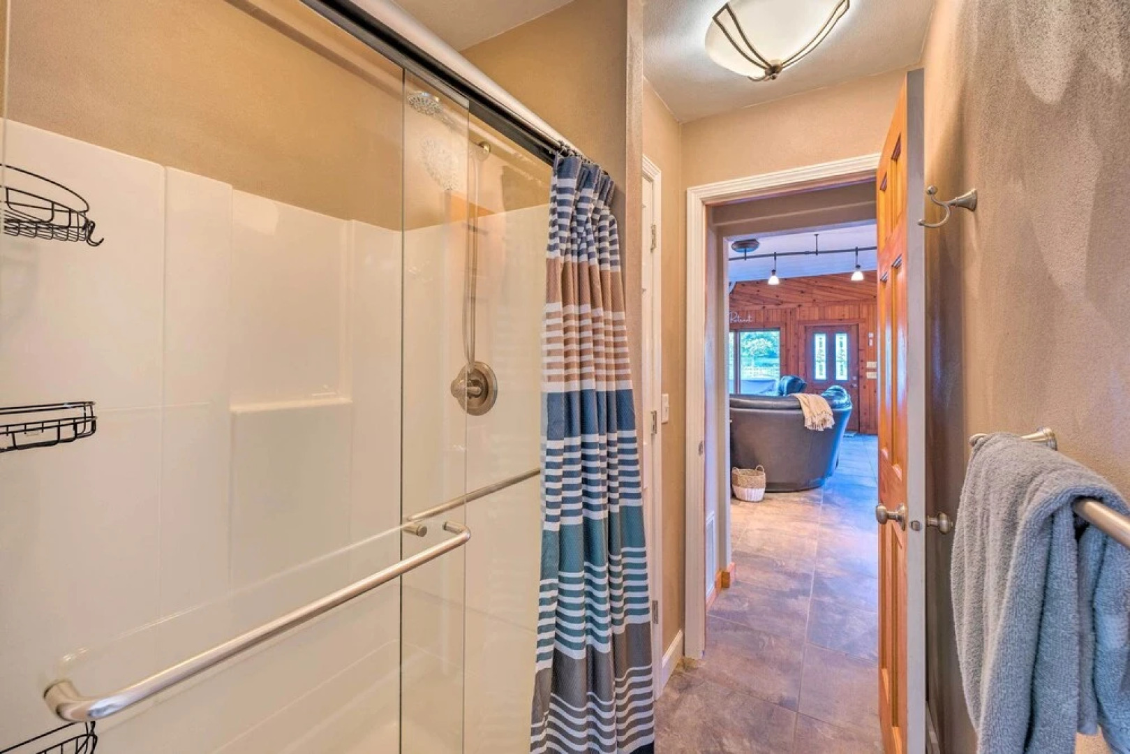 Boat Dock & Backyard: 'rock River Retreat'