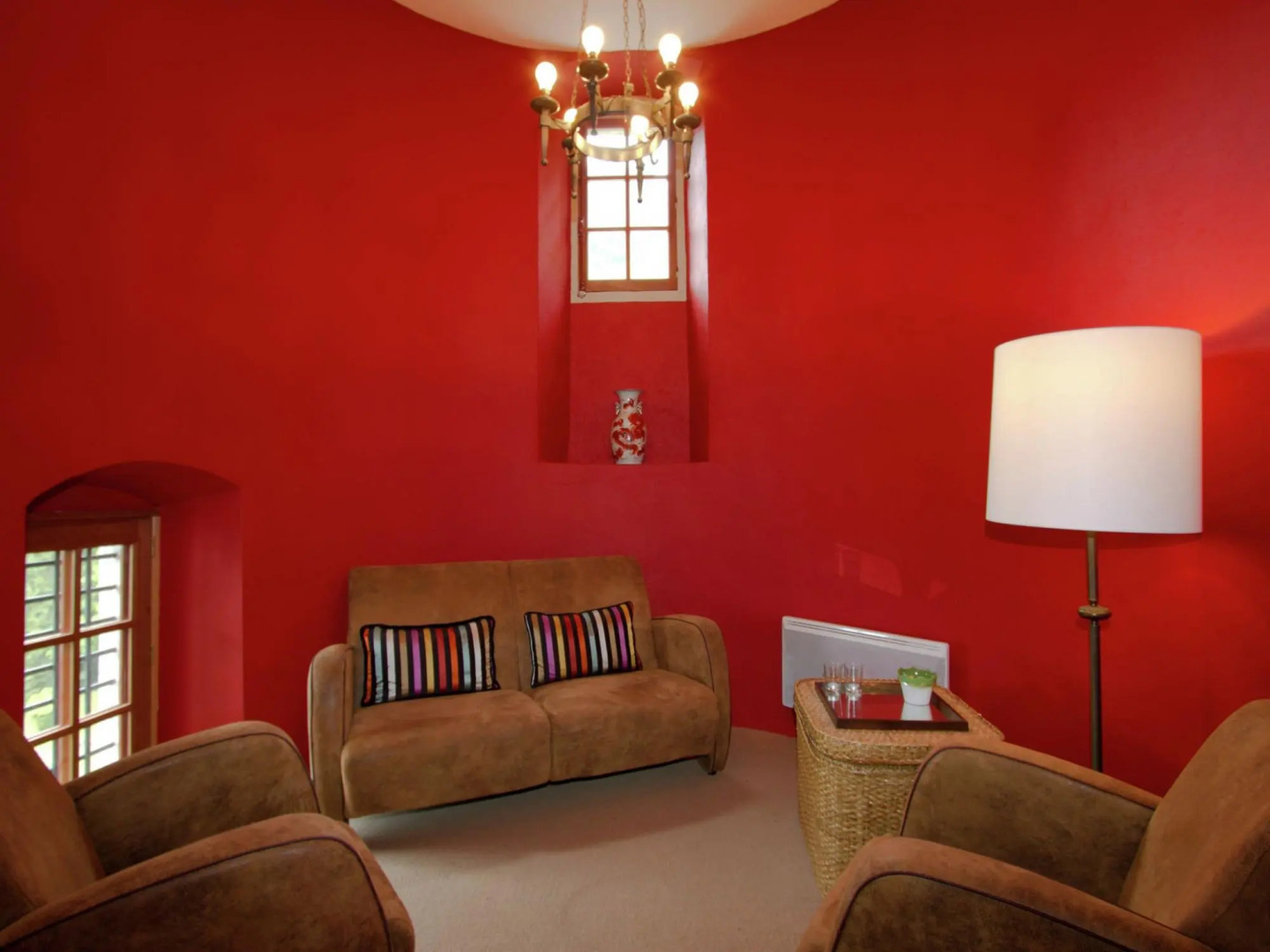 Charming Castle in Serrieres-en-chautagn With Pool