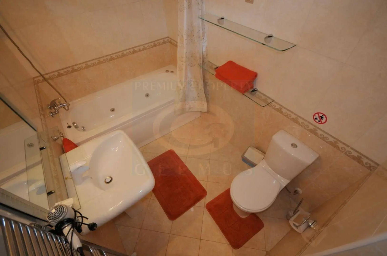 Комплекс First Choice Apartments