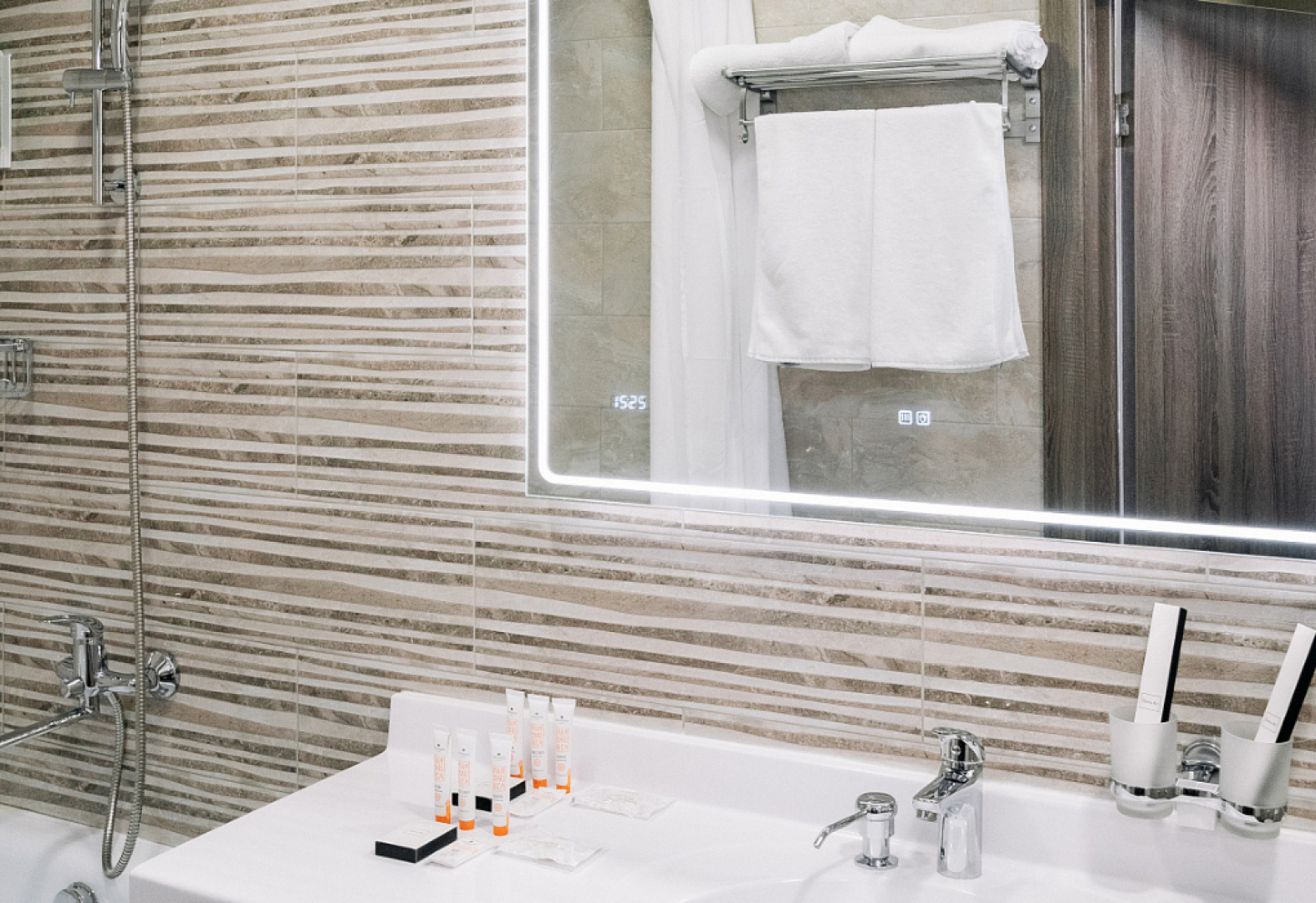 "Русские Сезоны Село Вятское 5*"