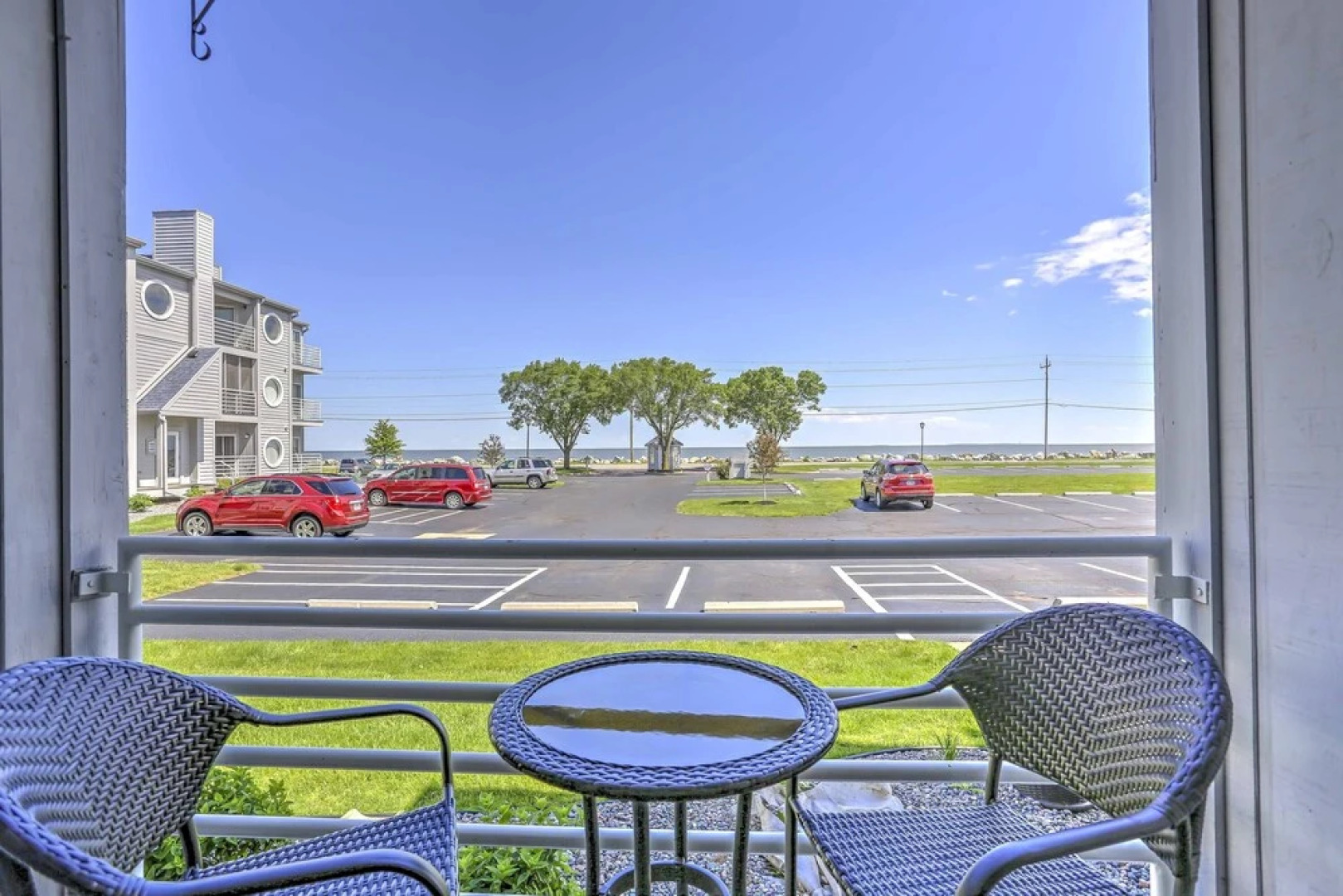 Charming Port Clinton Condo w/ Community Amenities