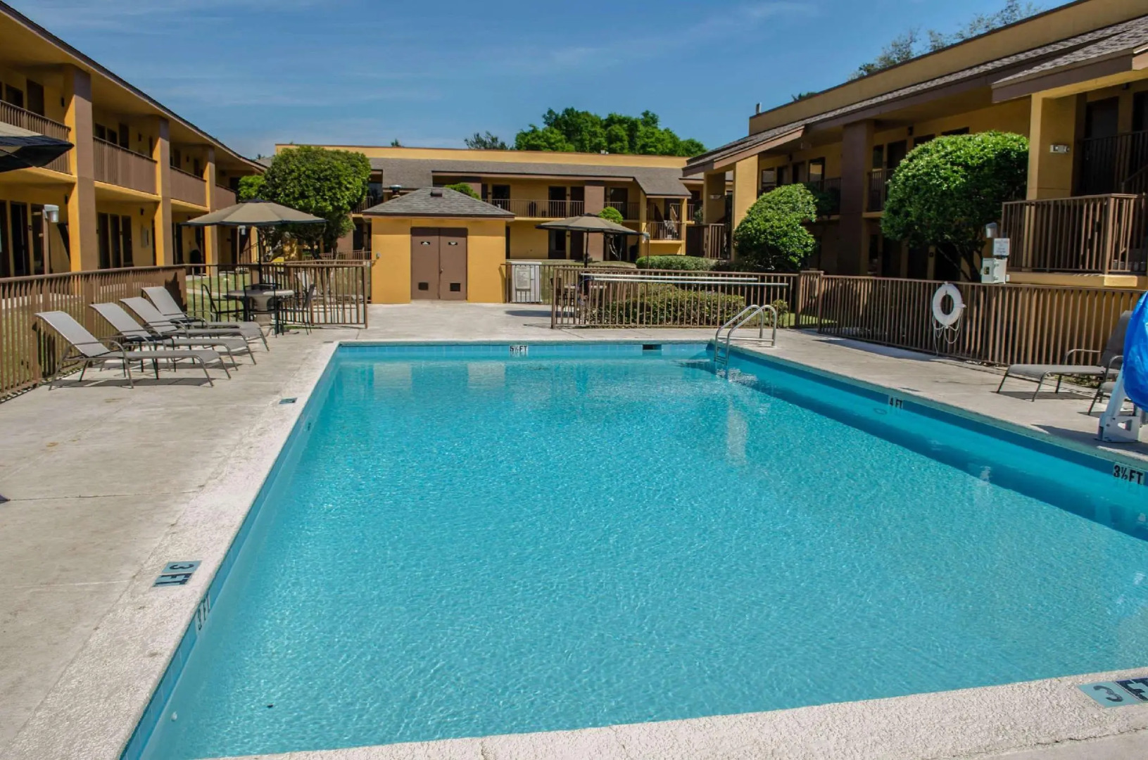 Days Inn by Wyndham Eglin AFB