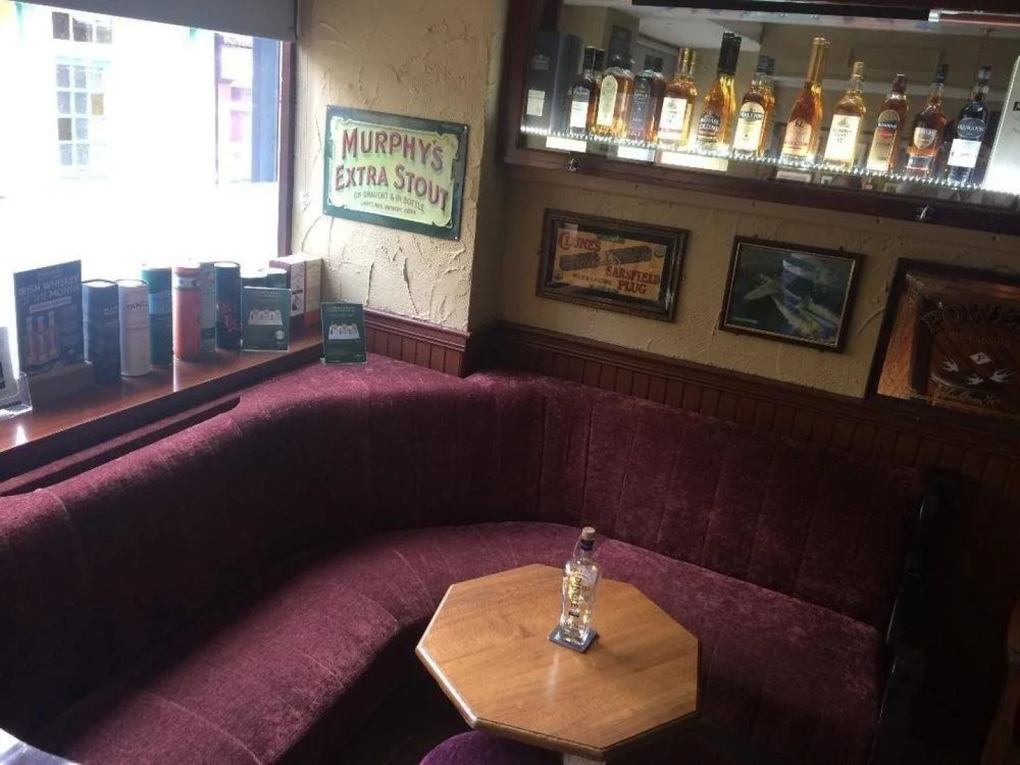 McCauls Bar & Guesthouse