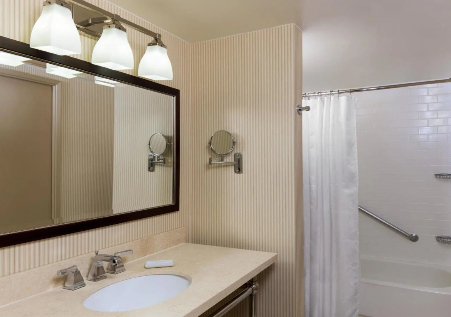 Sheraton Suites Market Center Dallas