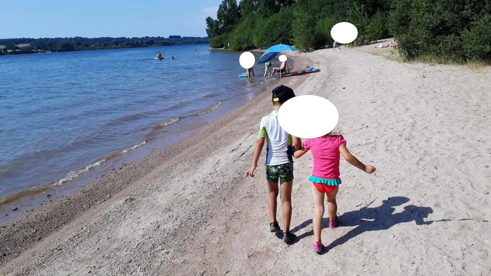 House With 2 Bedrooms in Salles-curan, With Wonderful Lake View, Enclosed Garden and Wifi