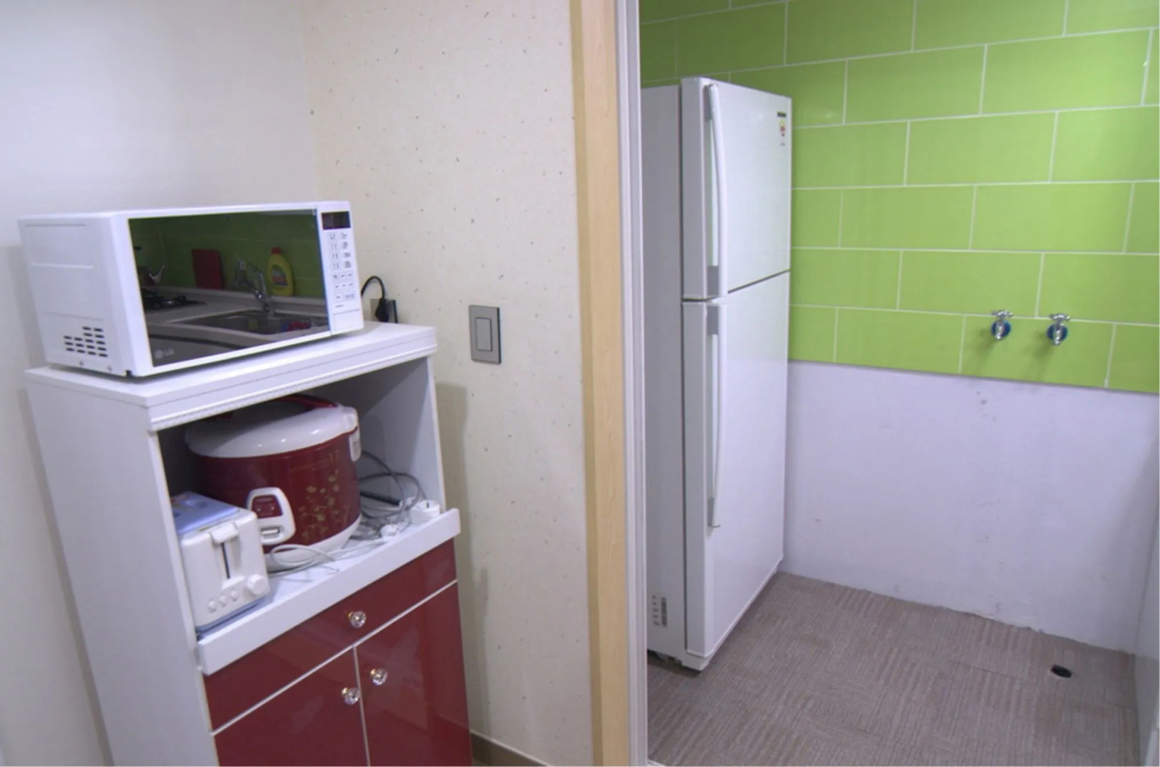 Kimchee Downtown Guesthouse - Hostel