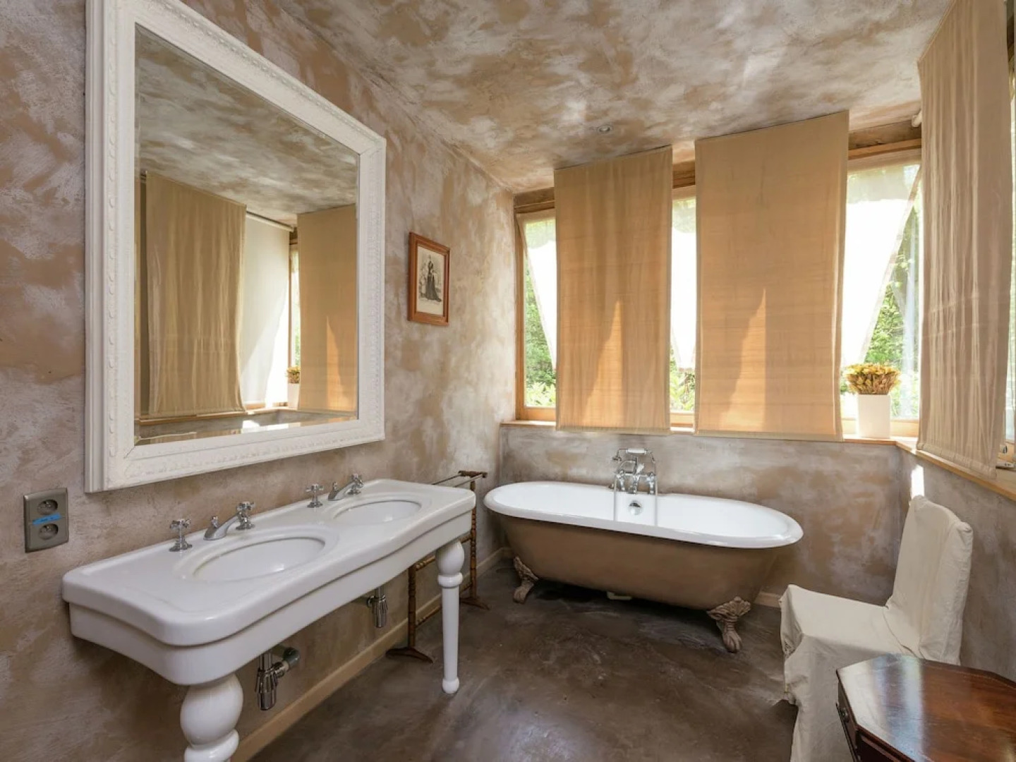 Magnificent Manor in Vresse-sur-semois With Sauna