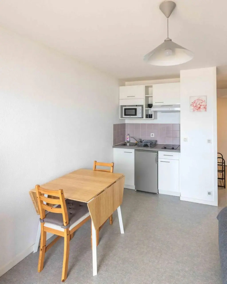 Charmant appartement face à la Mer avec balcon