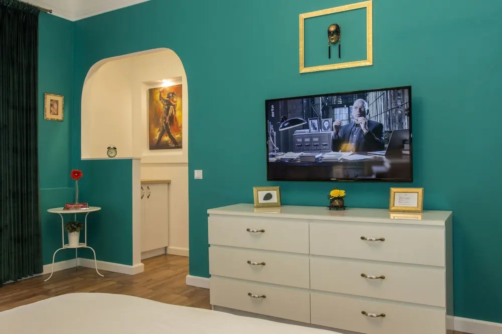 Old Town Studio by MRG