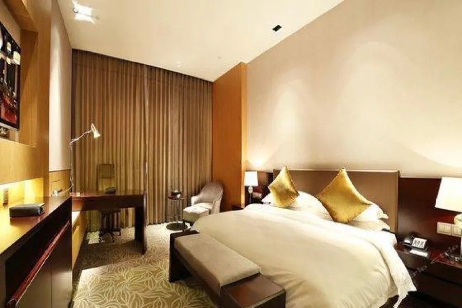 Ningbo East Harbour Hotel