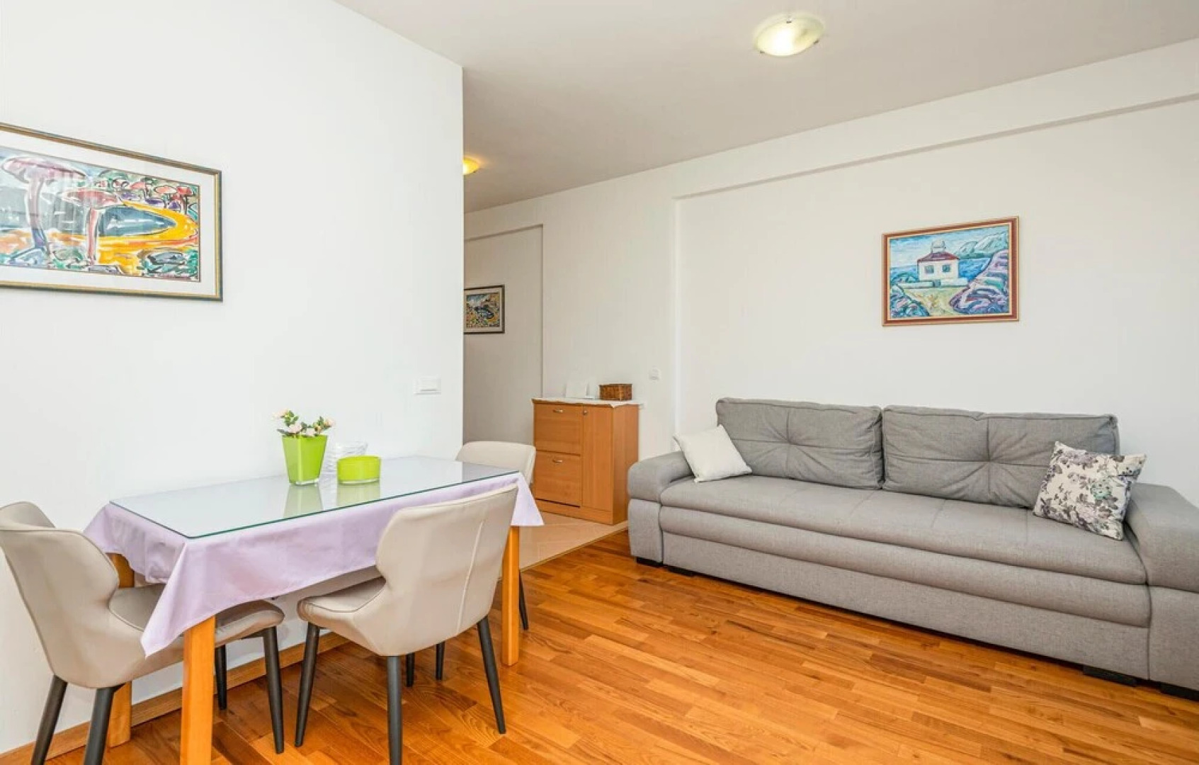 Amazing Home in Makarska With Wifi and 6 Bedrooms